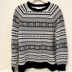 Black and white Old Navy snowflake stripe sweater. Size L.
